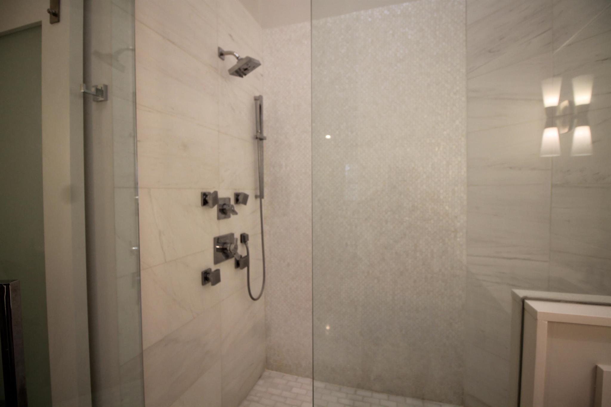 ASHBOURNE / POLO CLUB - Residential