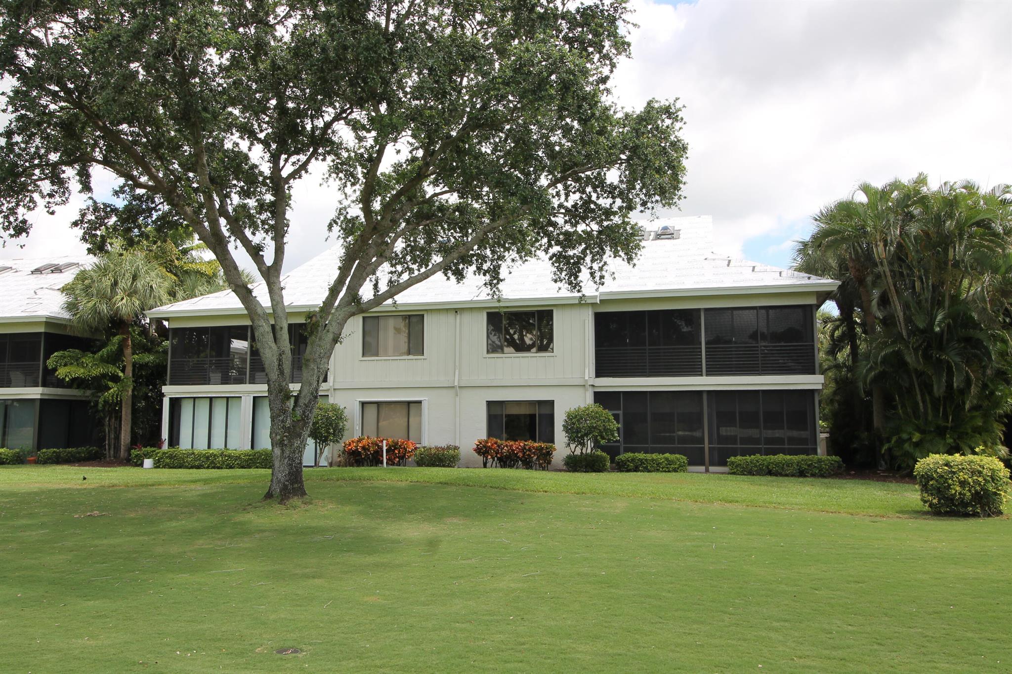 ASHBOURNE / POLO CLUB - Residential