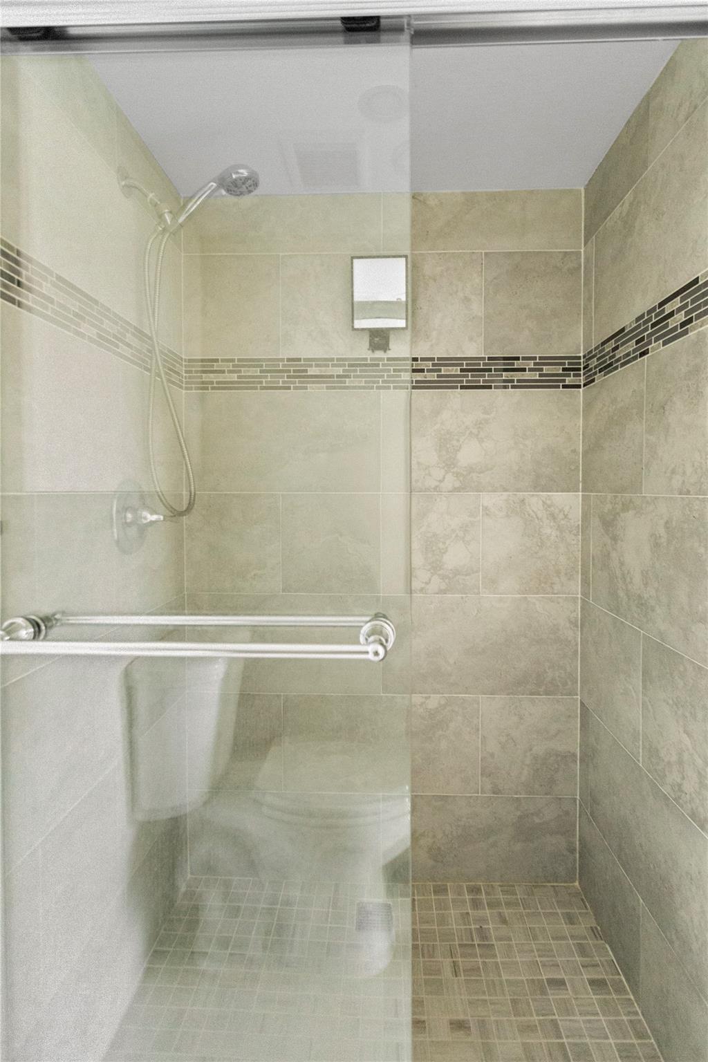 Condo 19 Of Whitehall Con - Residential Lease