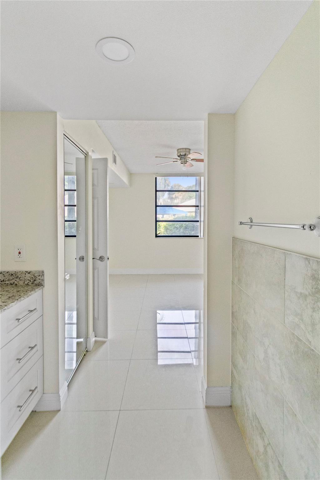 Condo 19 Of Whitehall Con - Residential Lease