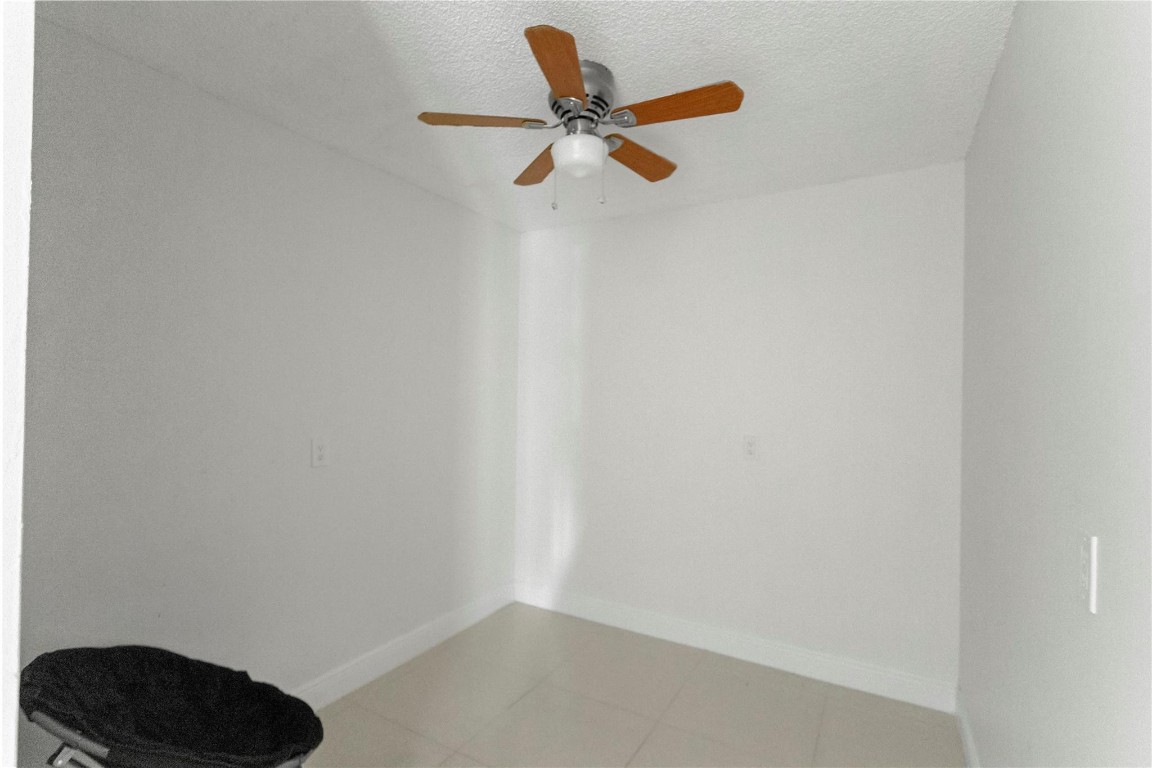 Condo 19 Of Whitehall Con - Residential Lease