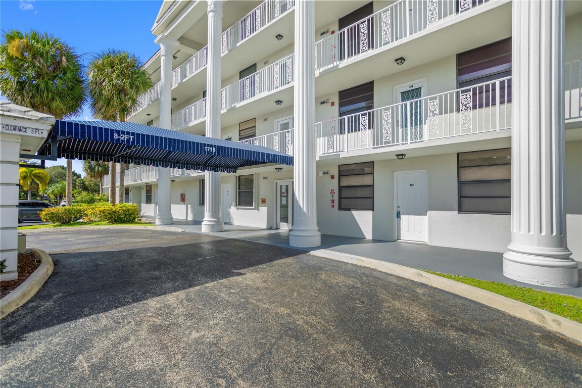 Condo 19 Of Whitehall Con - Residential Lease