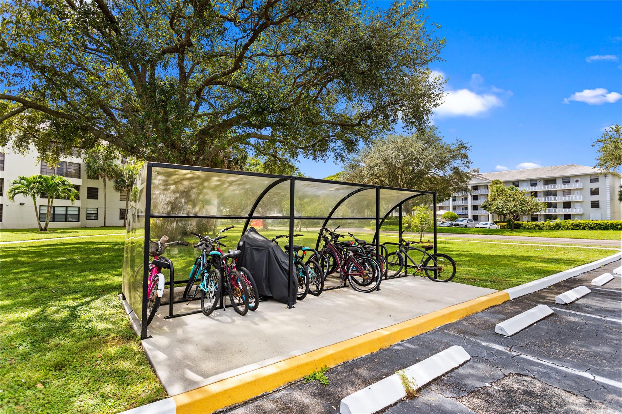 Condo 19 Of Whitehall Con - Residential Lease