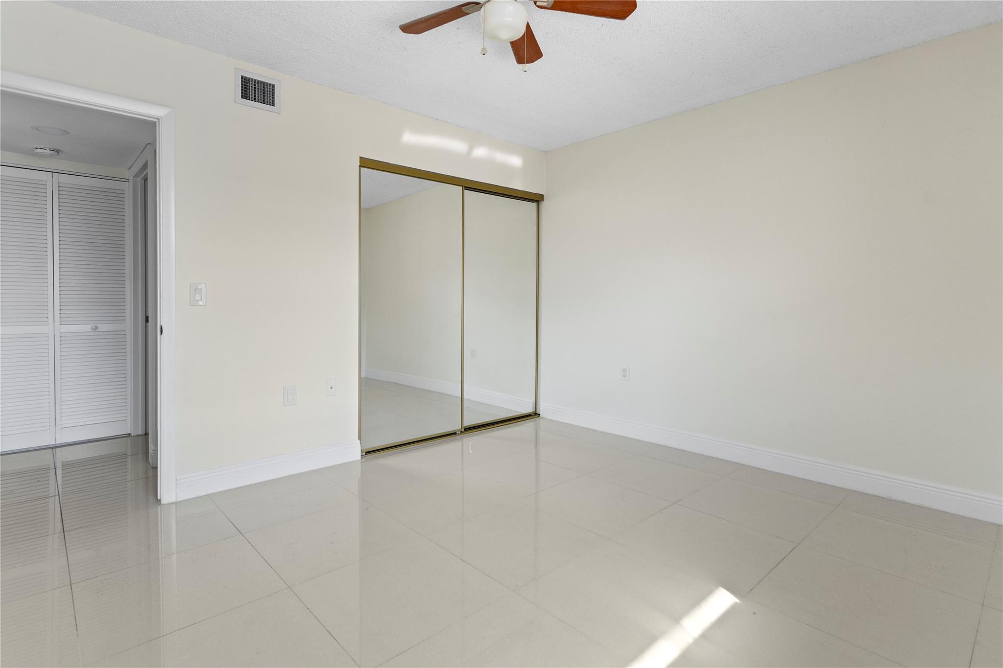 Condo 19 Of Whitehall Con - Residential Lease