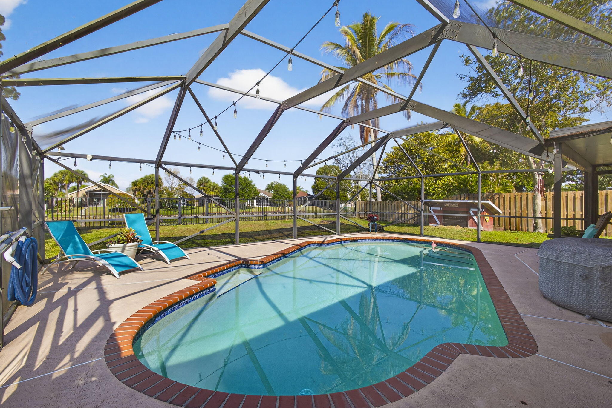 HUNTINGTON WOODS - Residential