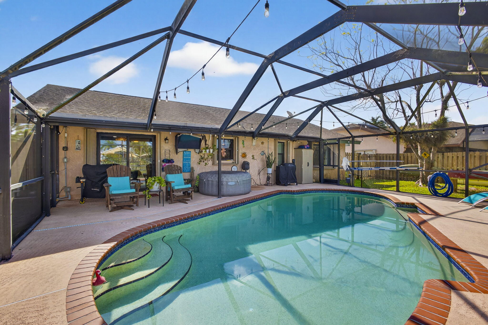 HUNTINGTON WOODS - Residential