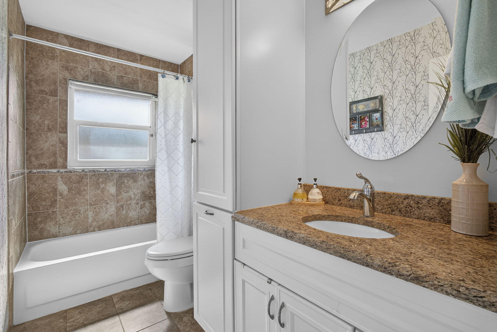 HUNTINGTON WOODS - Residential