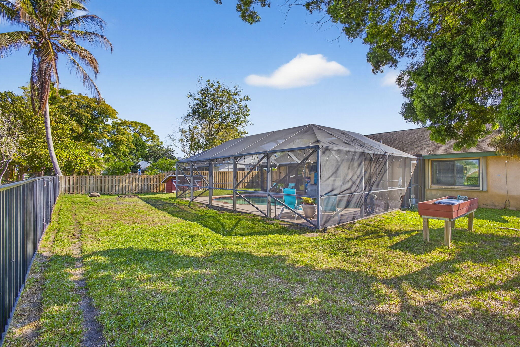 HUNTINGTON WOODS - Residential