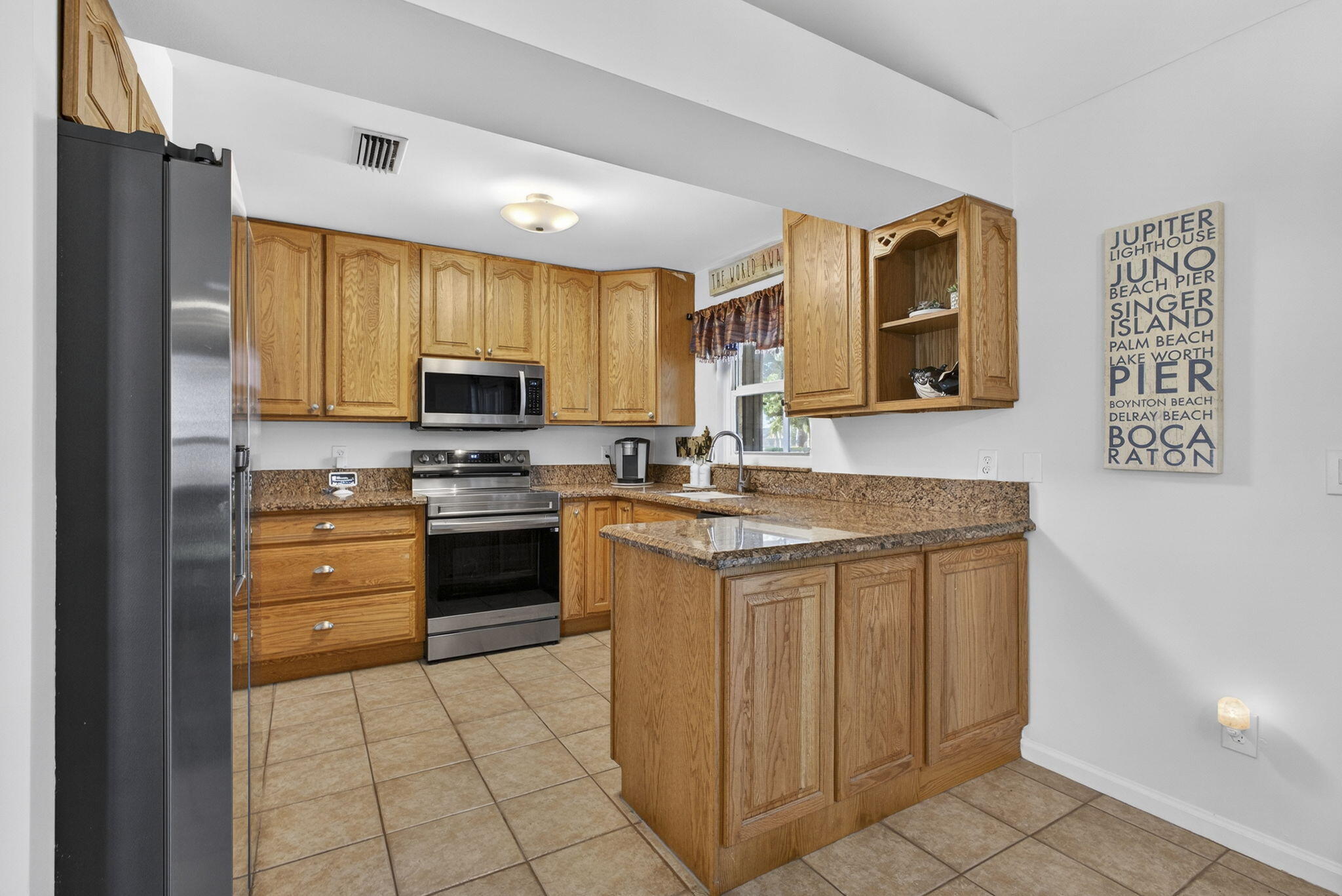 HUNTINGTON WOODS - Residential