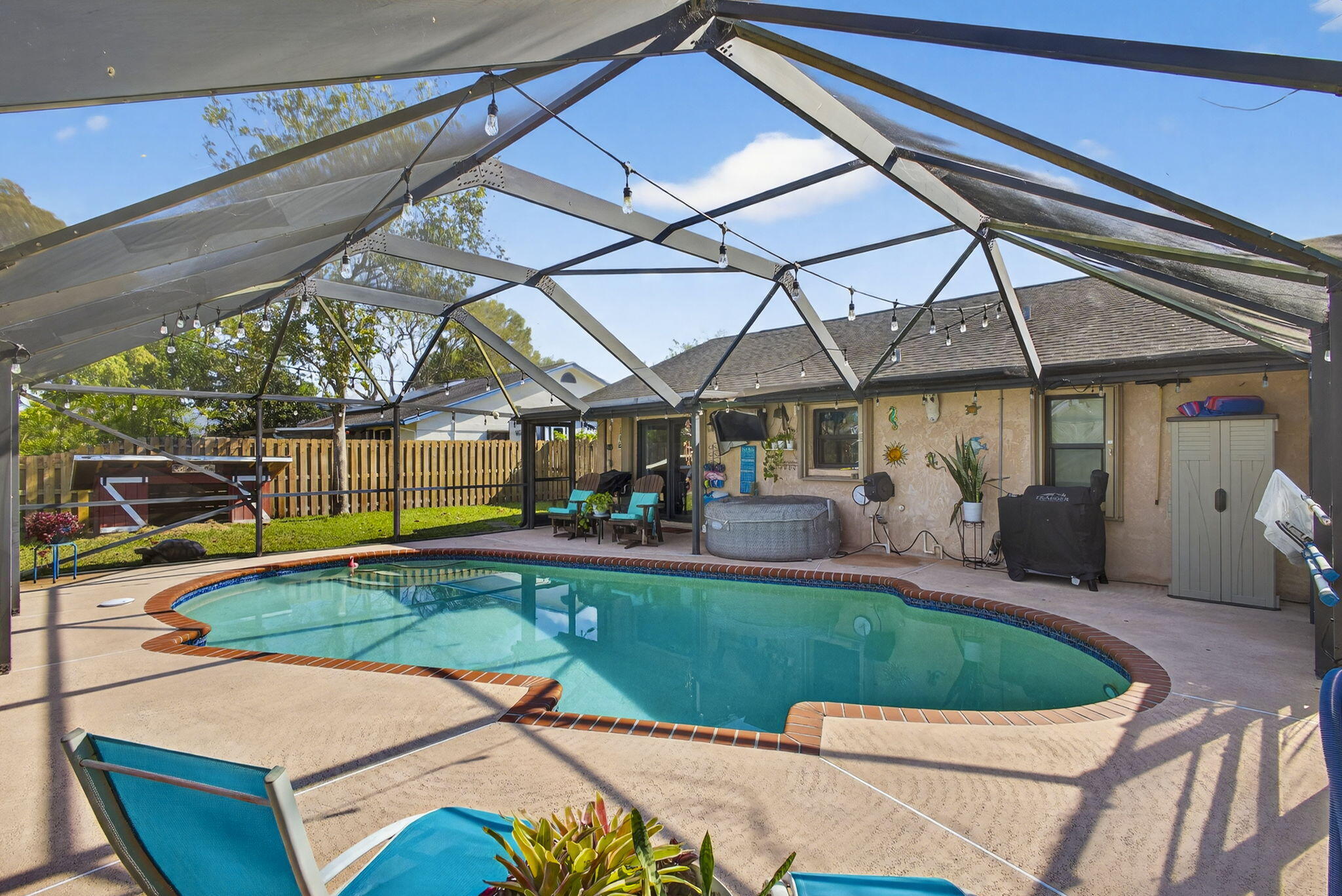 HUNTINGTON WOODS - Residential