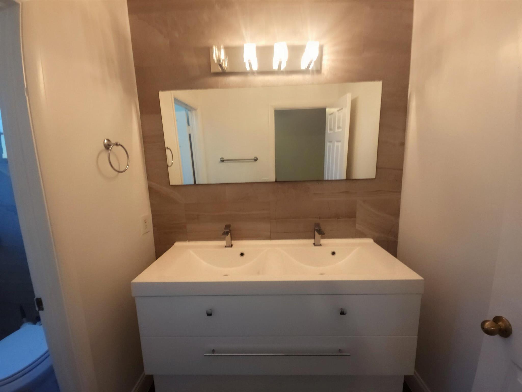 MARINER VILLAGE OF MARTIN - Residential Lease