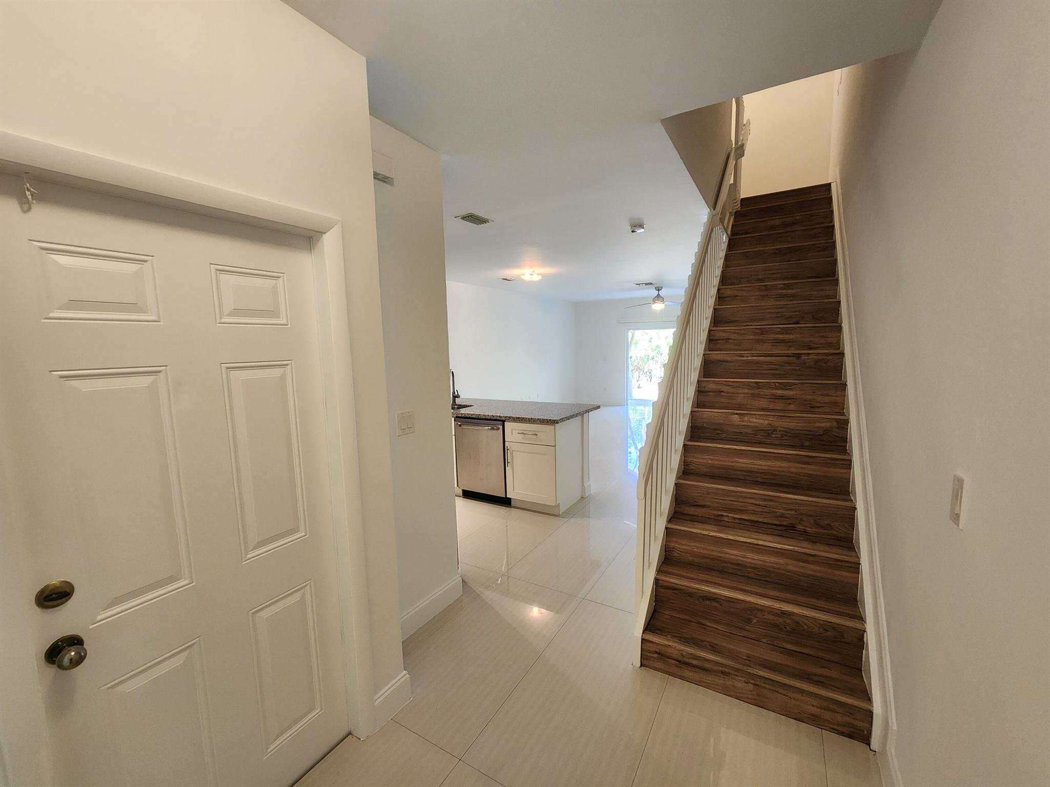 5067 SE Mariner Garden Circle