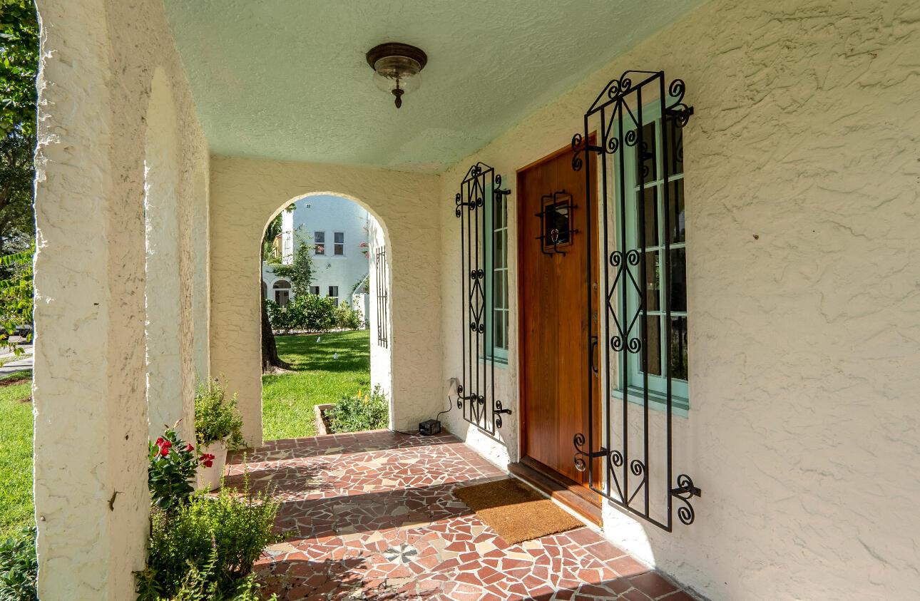 COLLEGE PARK - Residential Lease