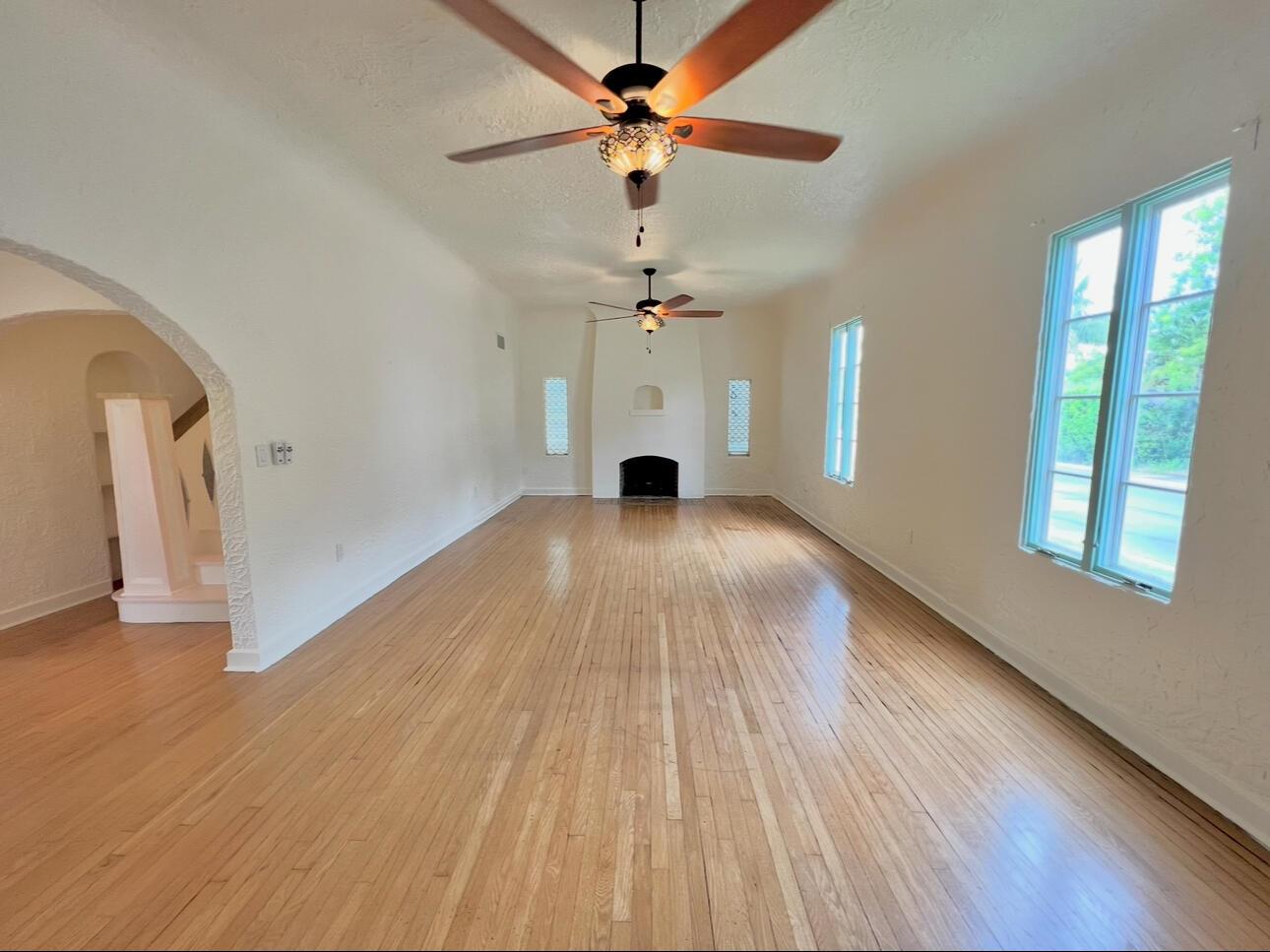 COLLEGE PARK - Residential Lease