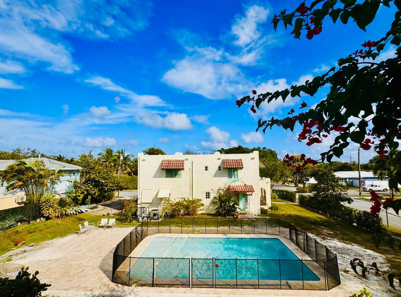 COLLEGE PARK - Residential Lease