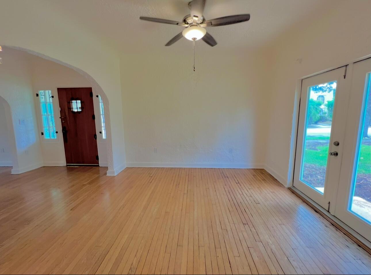 COLLEGE PARK - Residential Lease