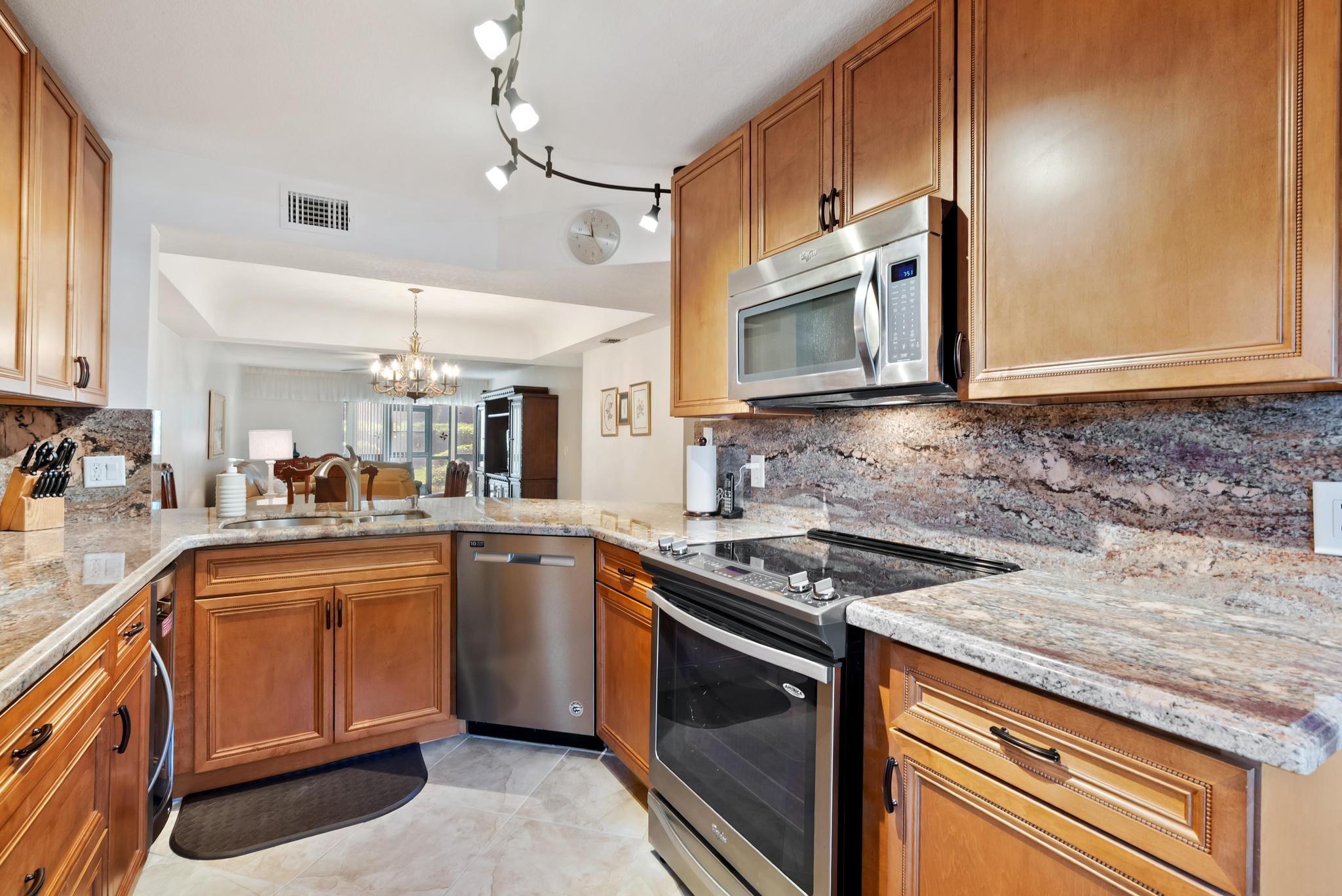 23385 Barwood Ln 102