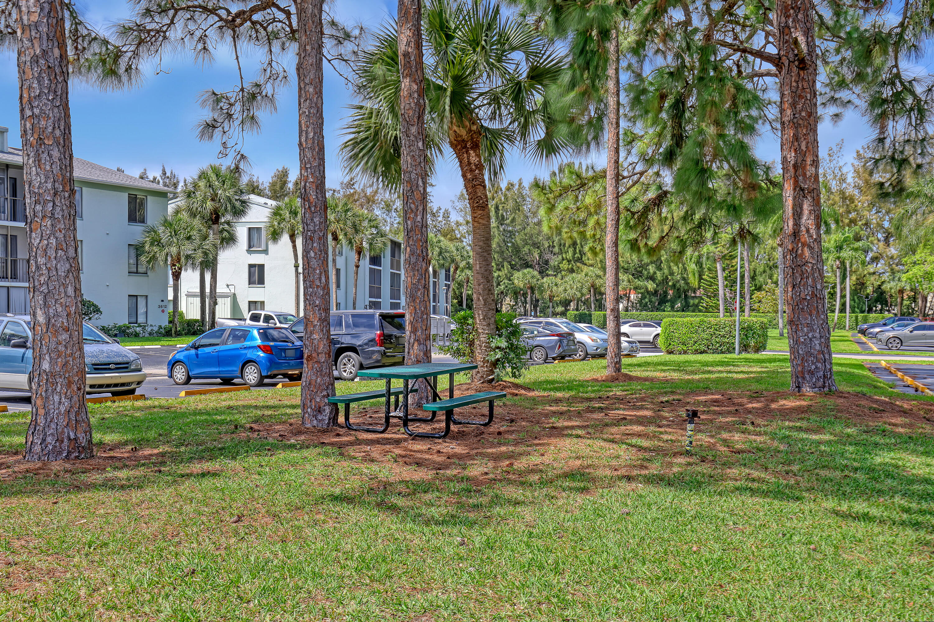 PALM CLUB WEST VILLAGE 1 CONDO - Residential Lease