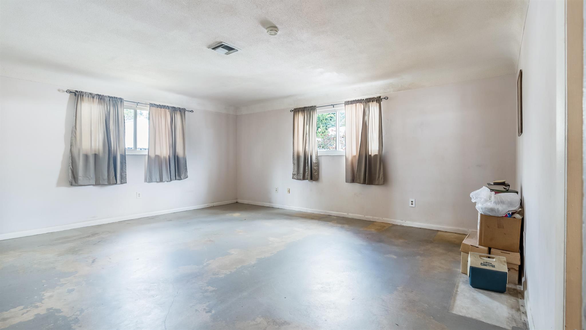 LAKE FOREST SEC 4 - Residential