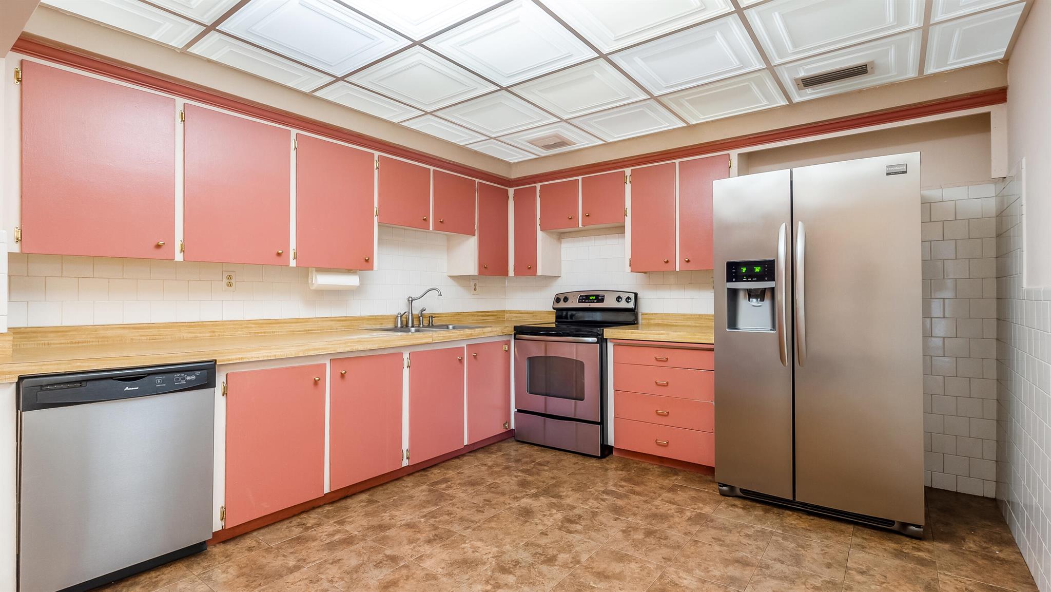 LAKE FOREST SEC 4 - Residential