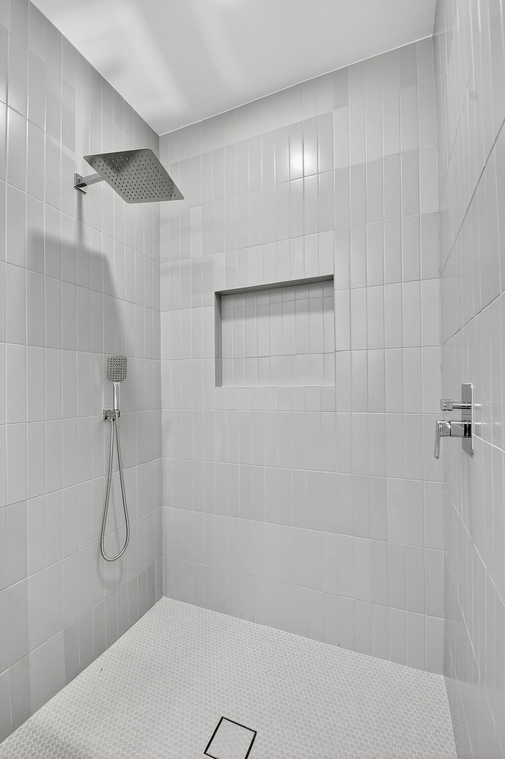 PINE GARDENS - Residential