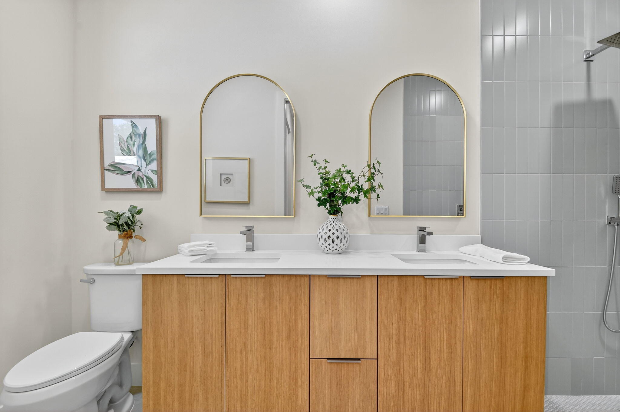 PINE GARDENS - Residential