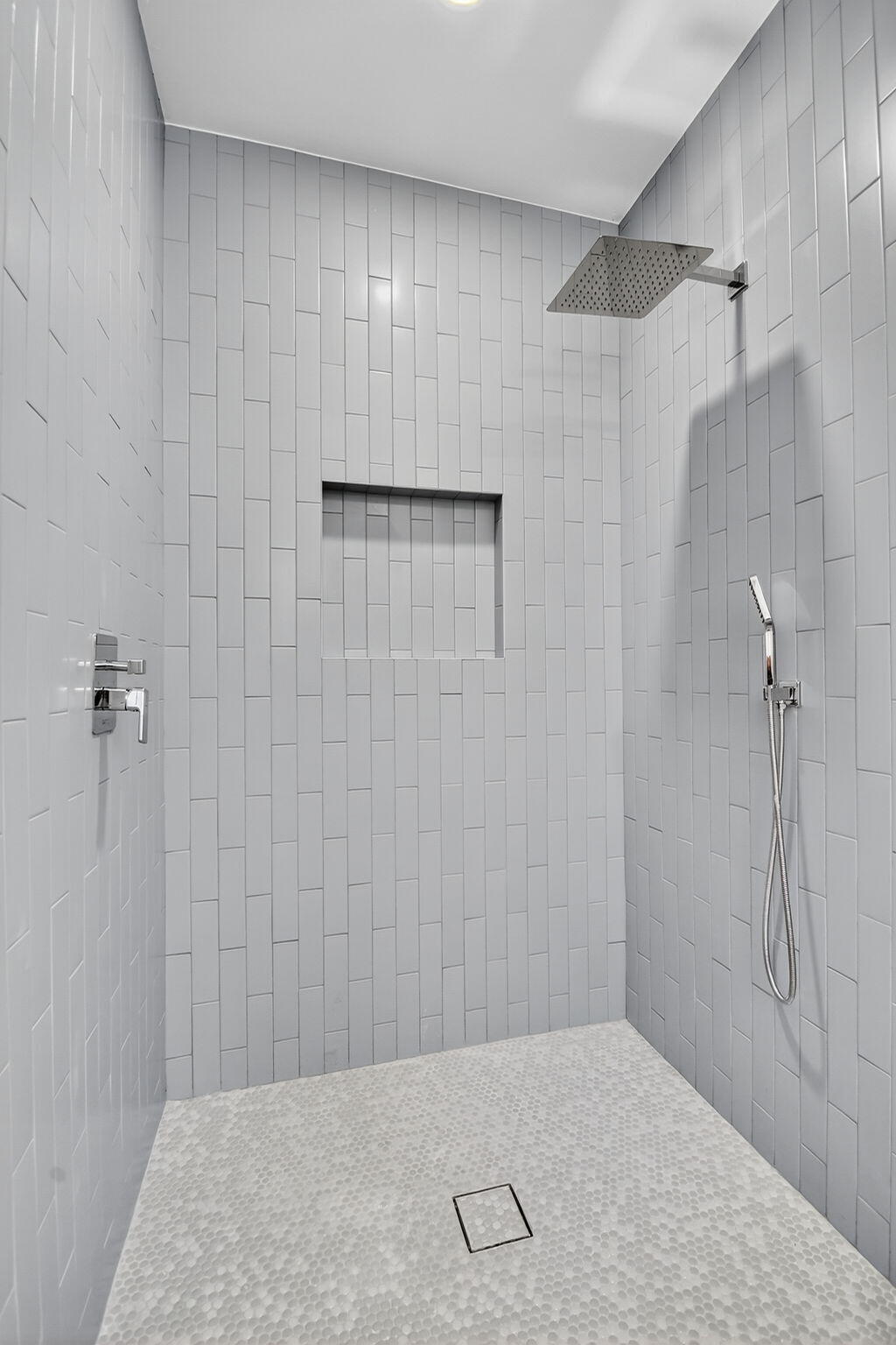 PINE GARDENS - Residential