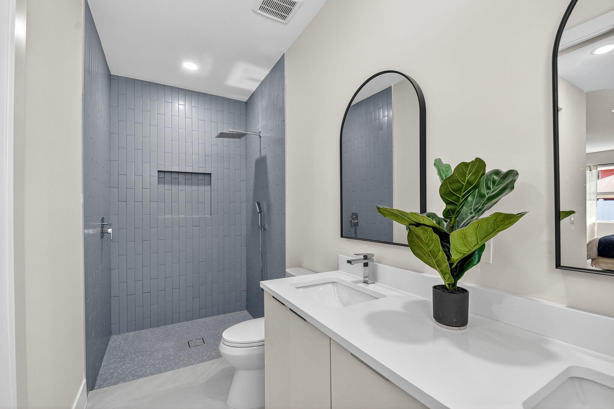 PINE GARDENS - Residential