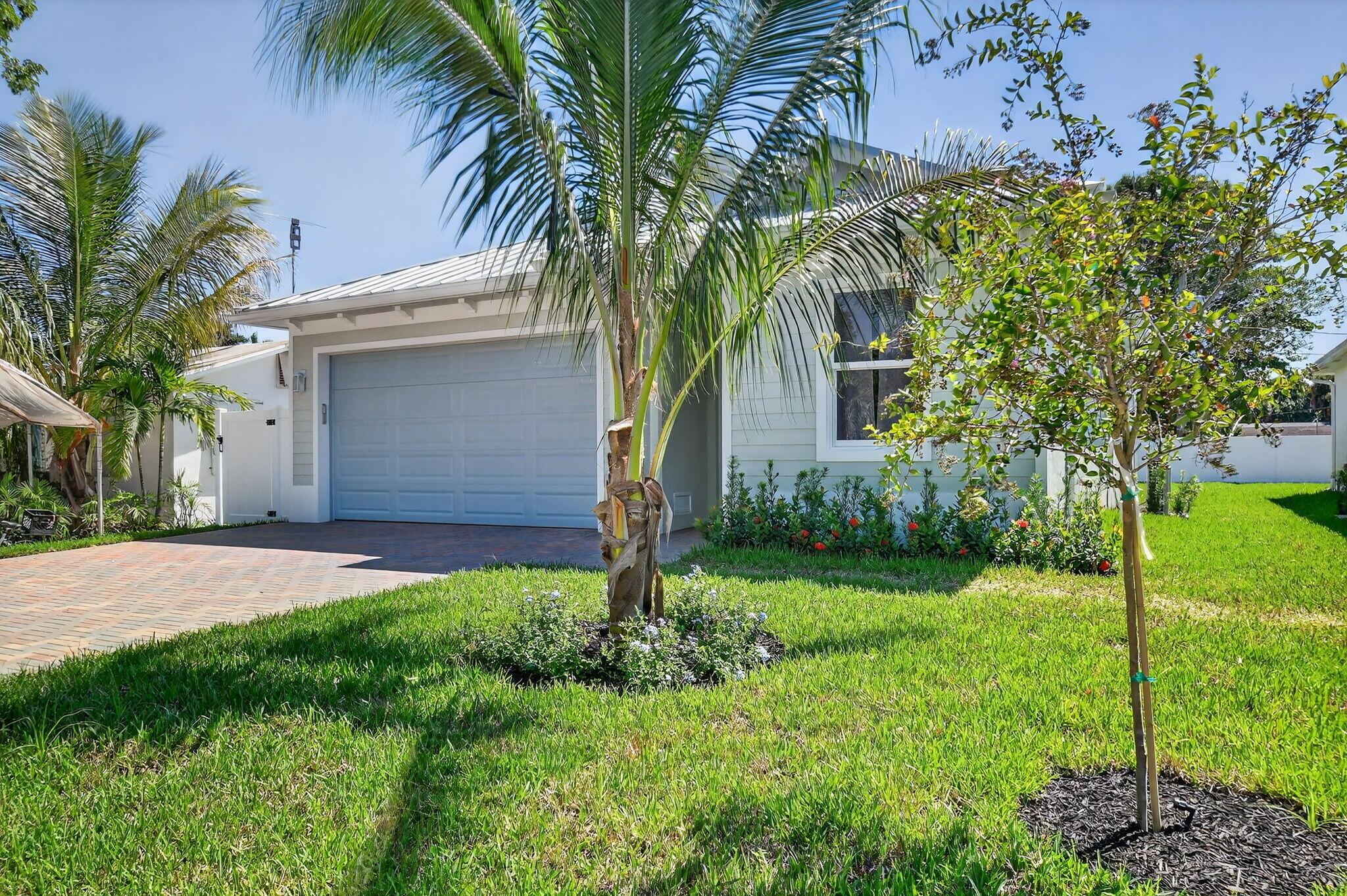 611 N Loxahatchee Drive