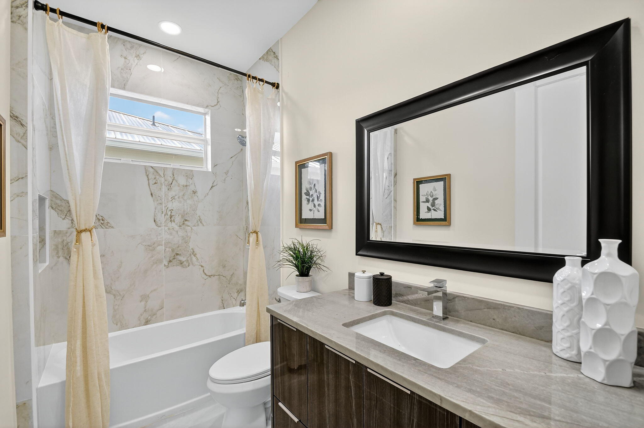 PINE GARDENS - Residential