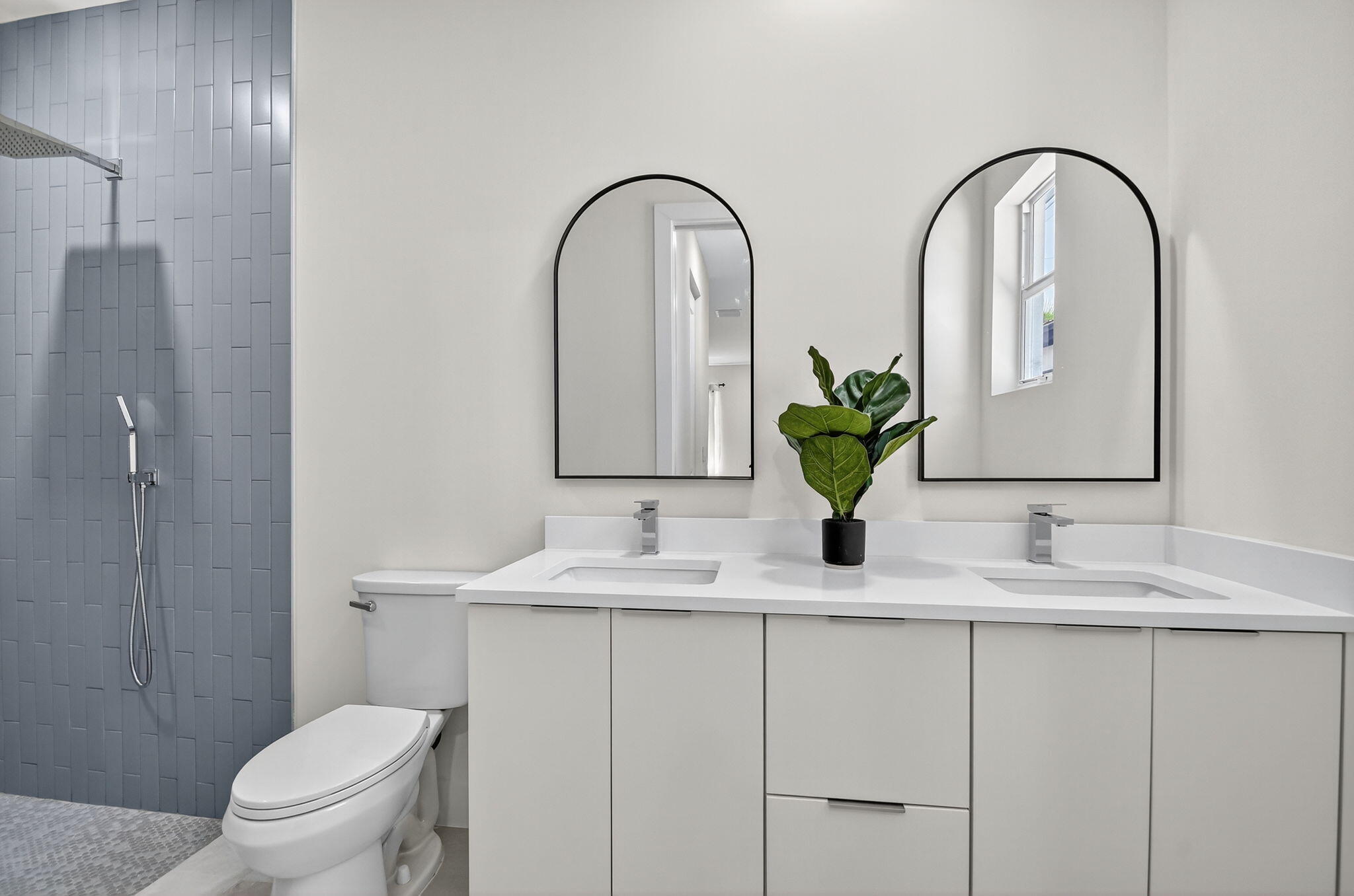 PINE GARDENS - Residential