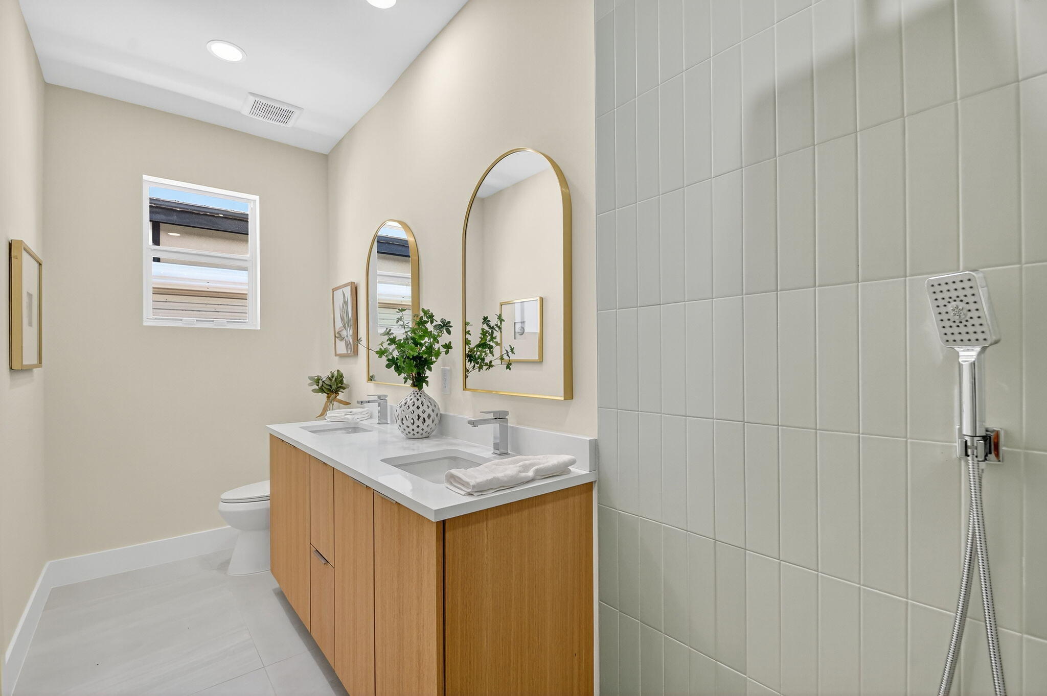 PINE GARDENS - Residential