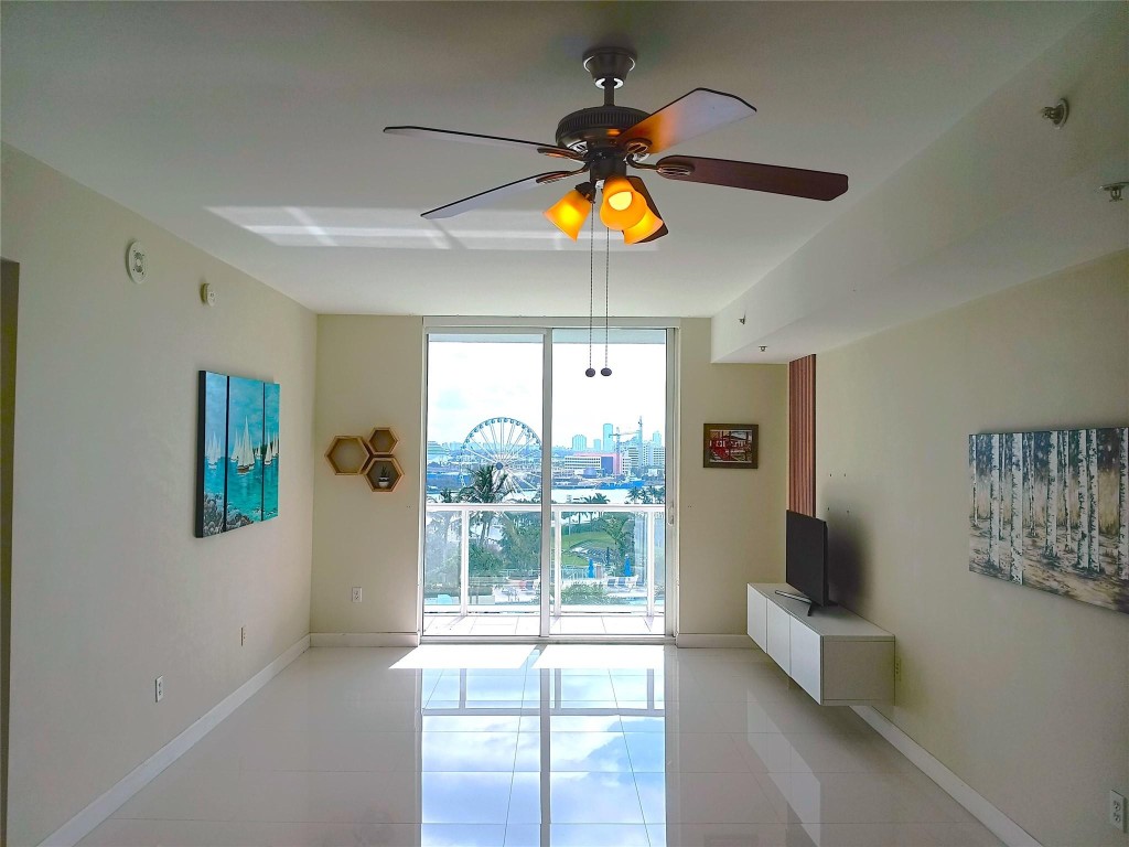 VIZCAYNE SOUTH CONDO - Residential Lease