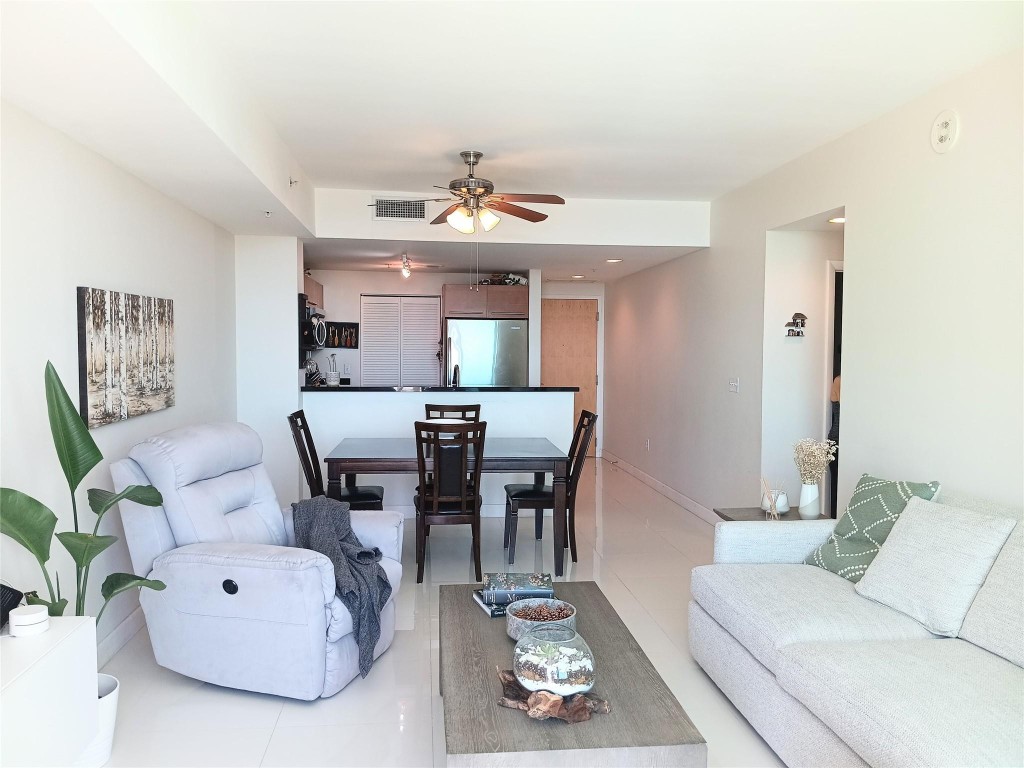 VIZCAYNE SOUTH CONDO - Residential Lease