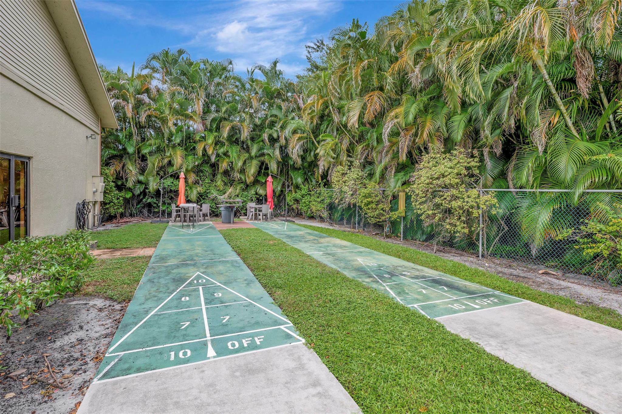 Hammocks - Lake Forest - Residential