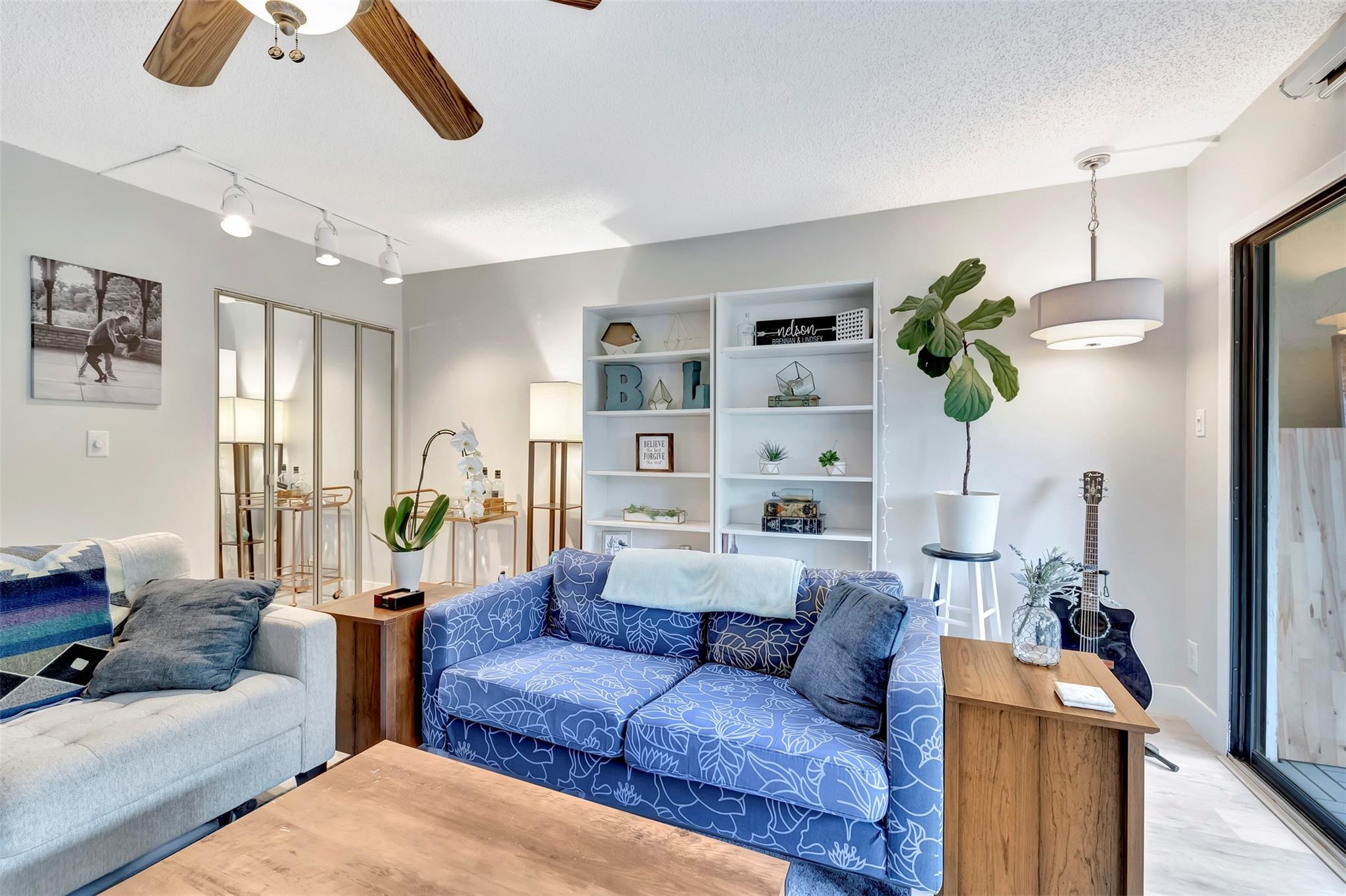 Hammocks - Lake Forest - Residential