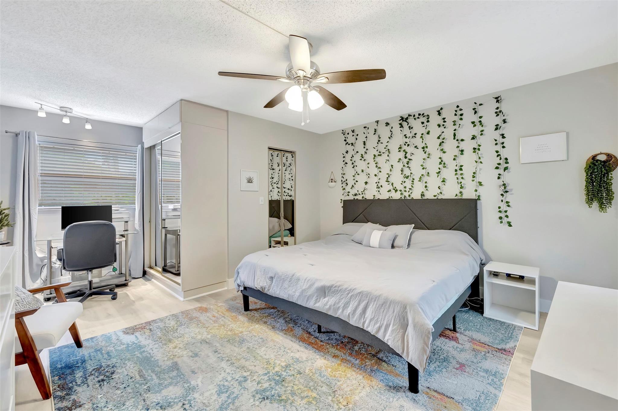 Hammocks - Lake Forest - Residential