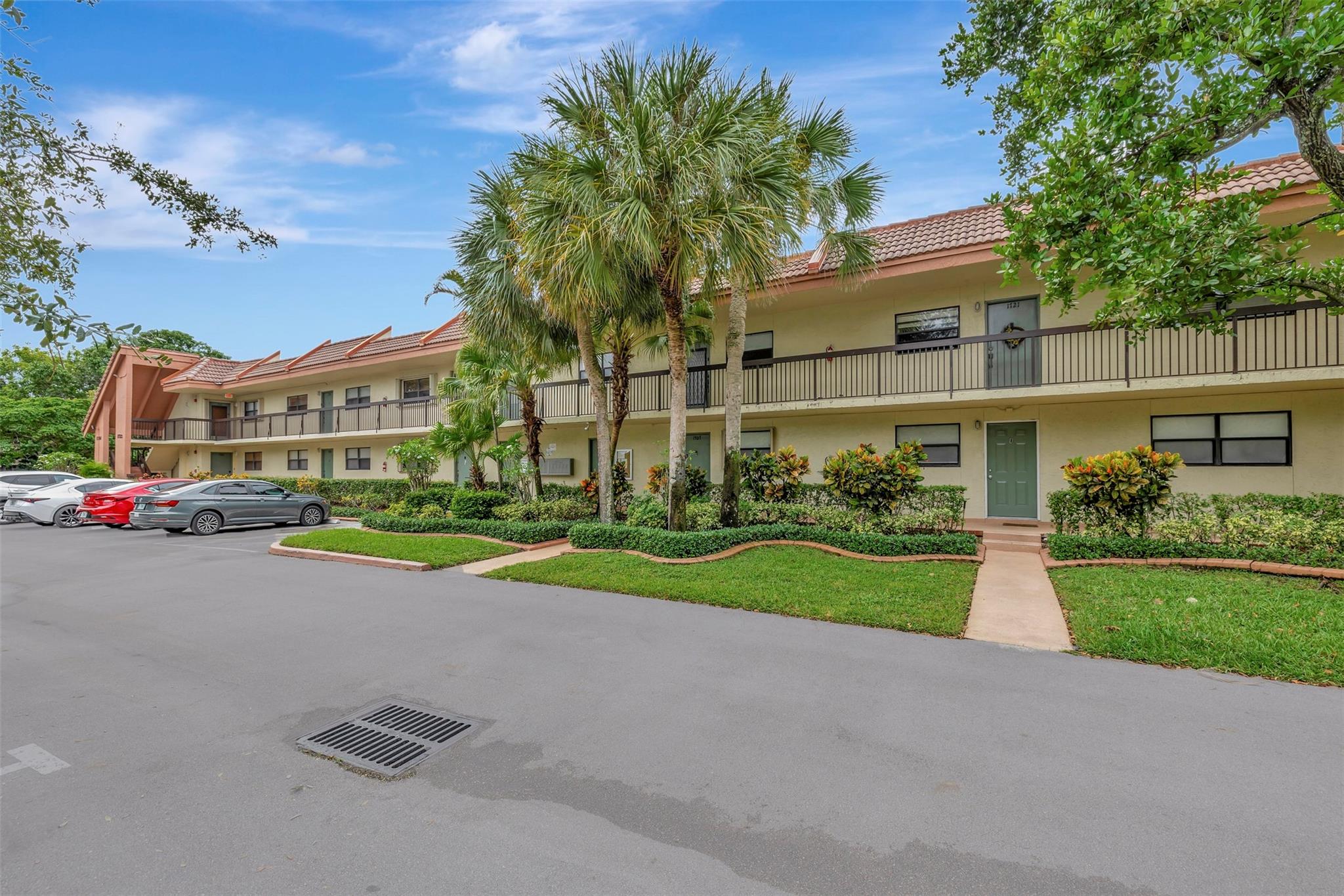 Hammocks - Lake Forest - Residential