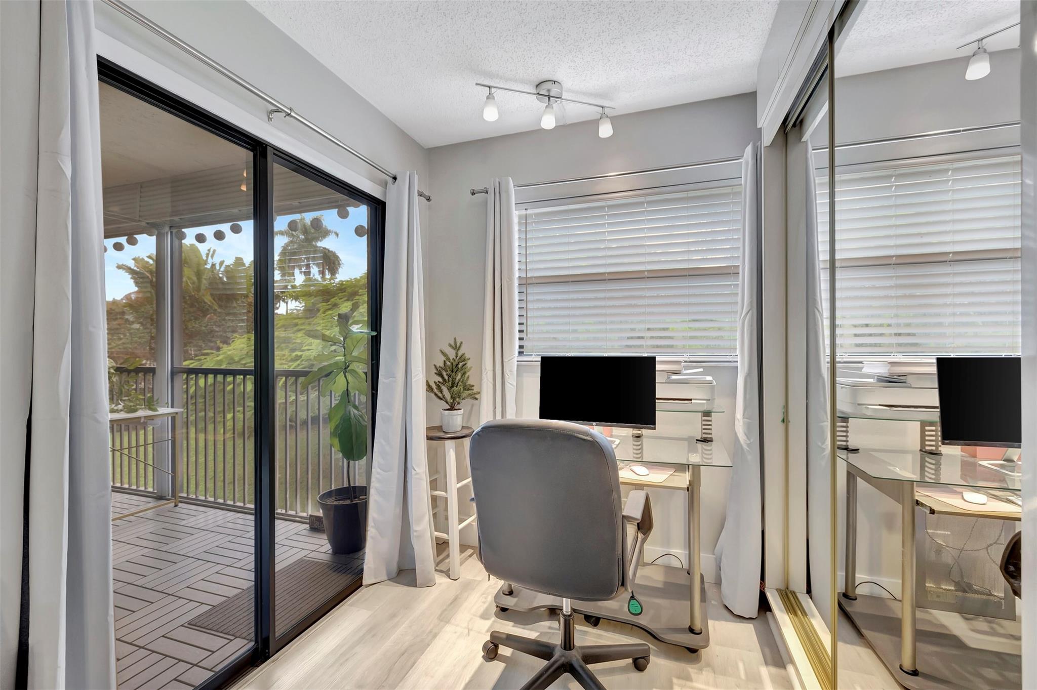 Hammocks - Lake Forest - Residential