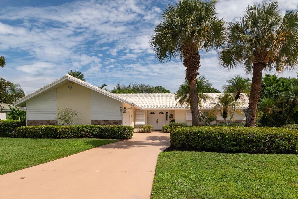 Photo of 2811 SE Fairway W, Stuart, FL 34997 (MLS # R11127671)