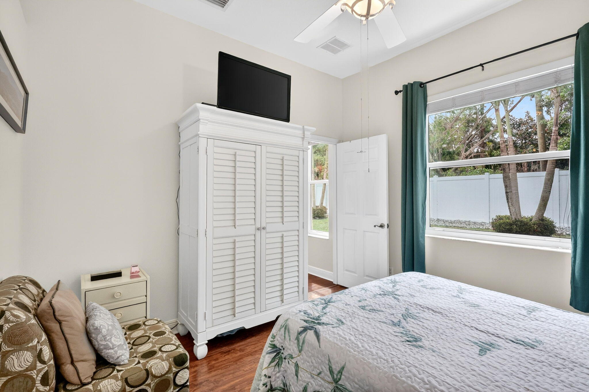 LAKE TUSCANY - Residential