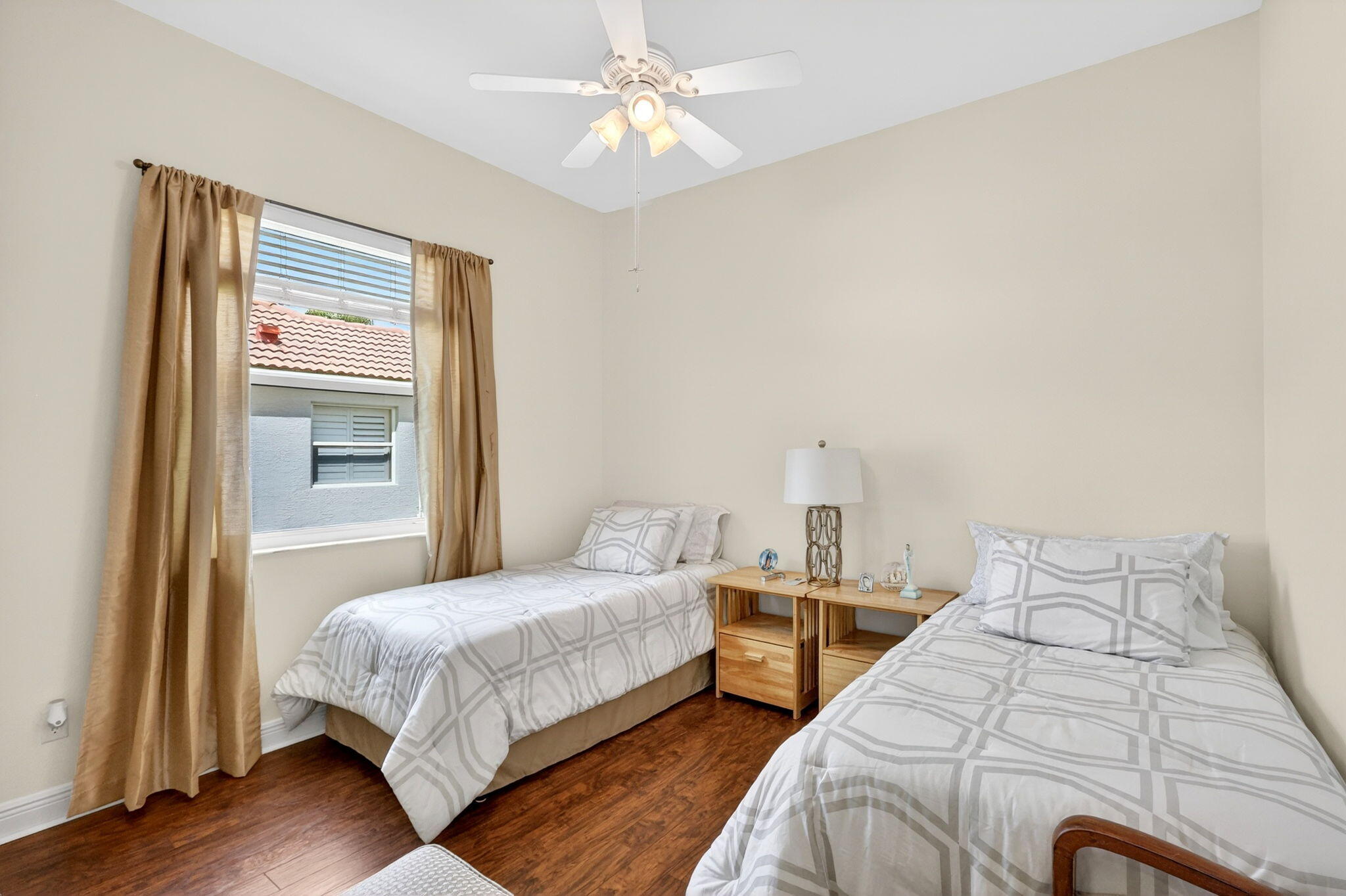 LAKE TUSCANY - Residential