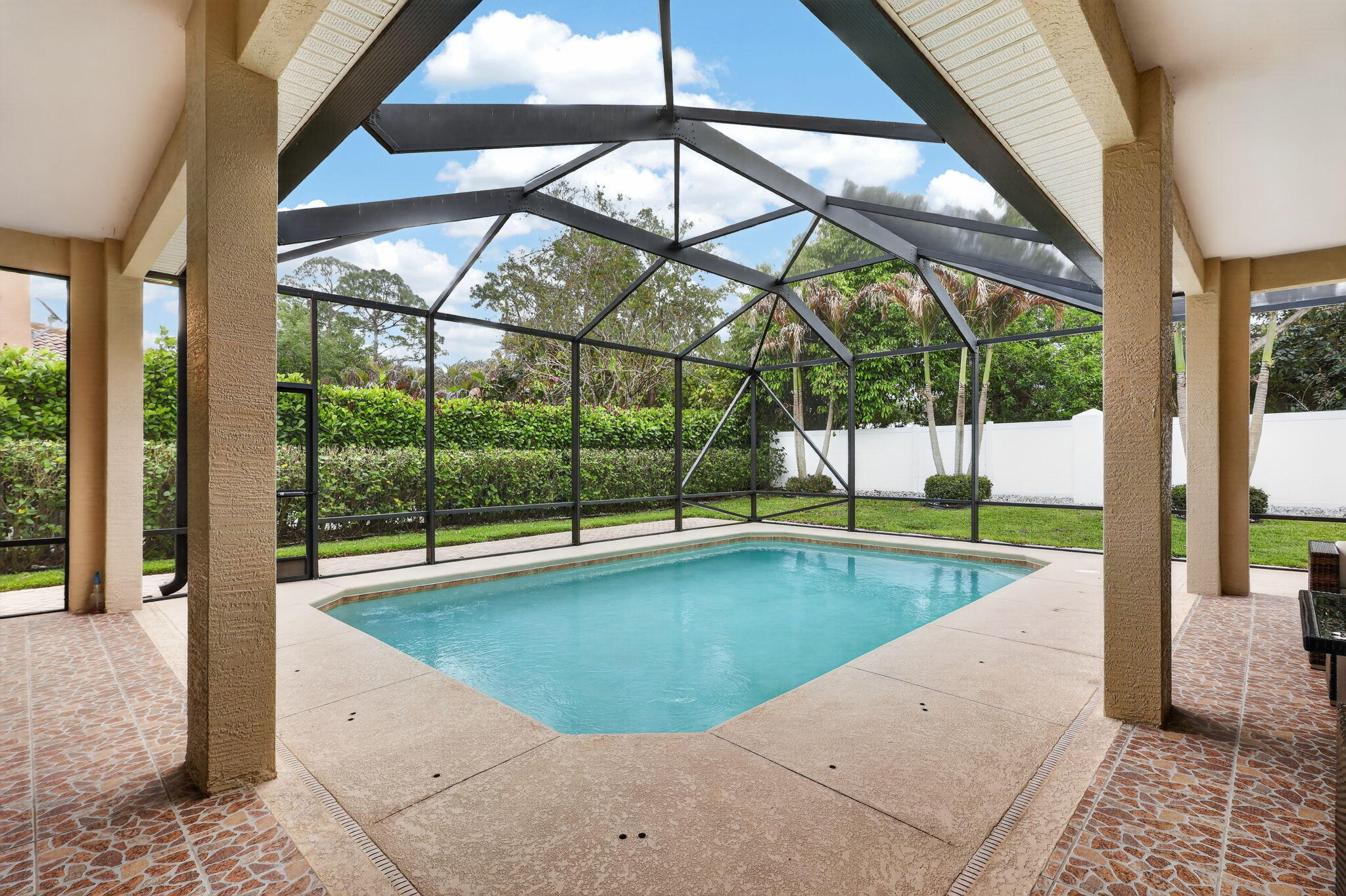 LAKE TUSCANY - Residential