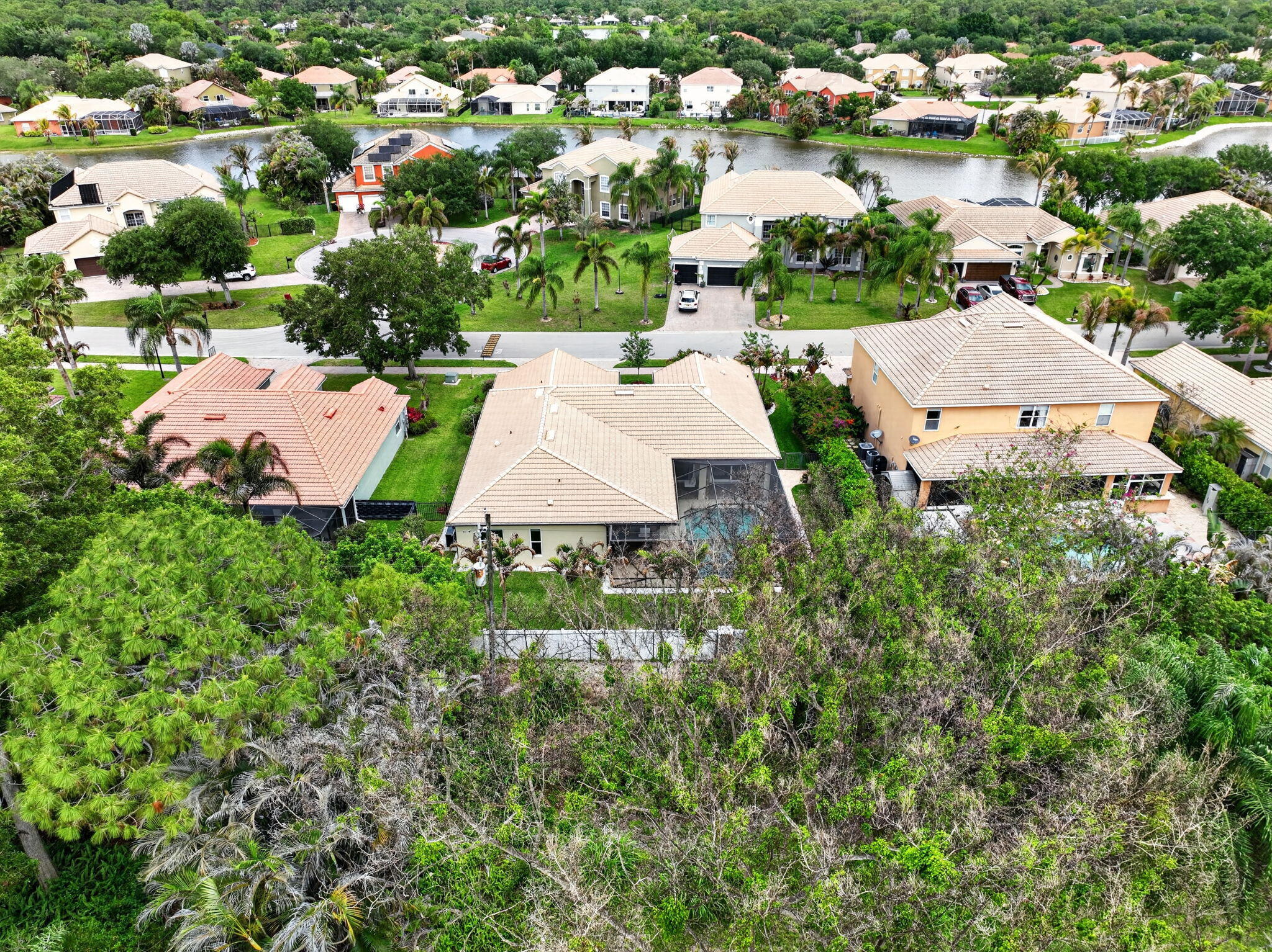 LAKE TUSCANY - Residential