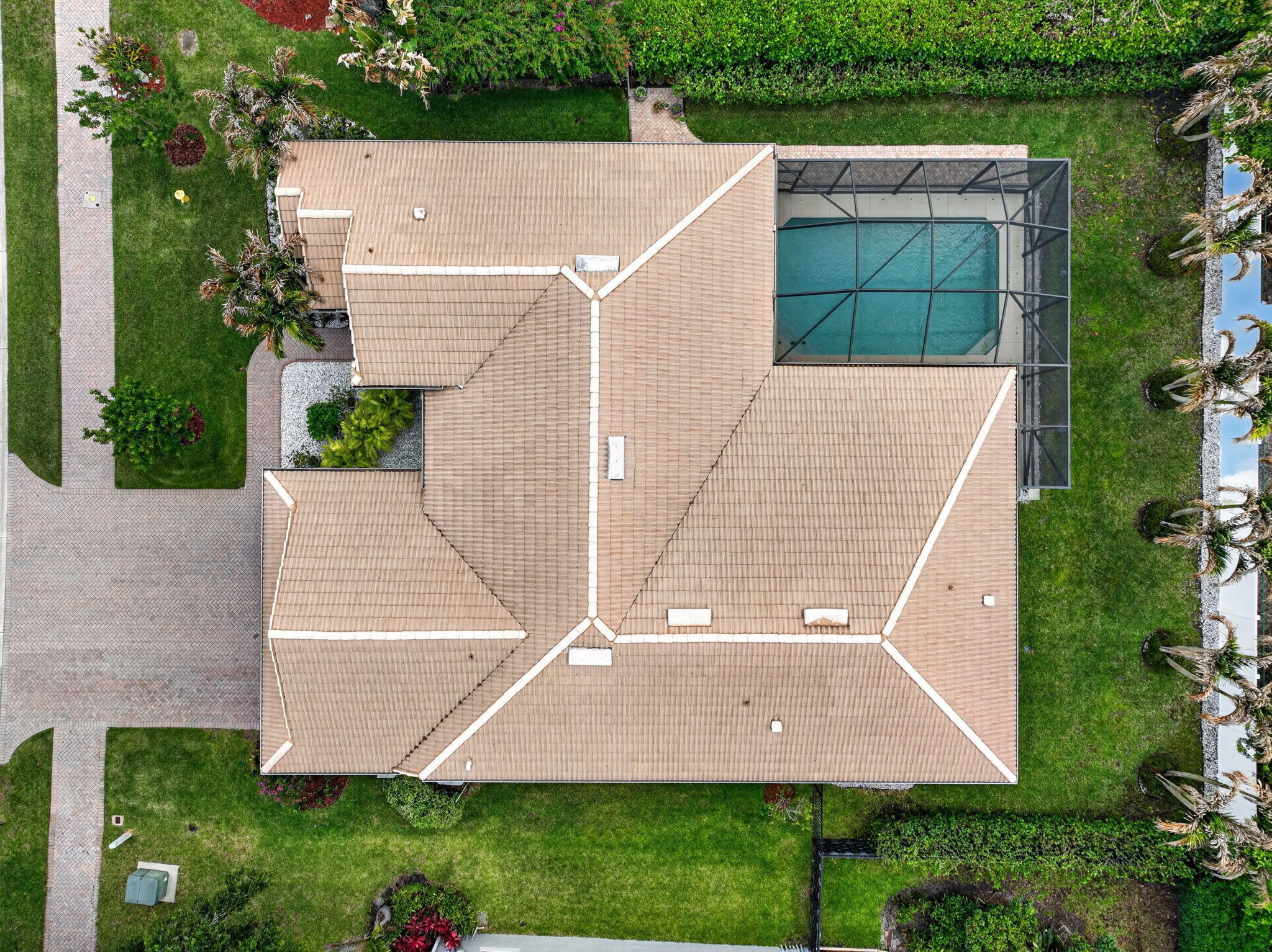 LAKE TUSCANY - Residential