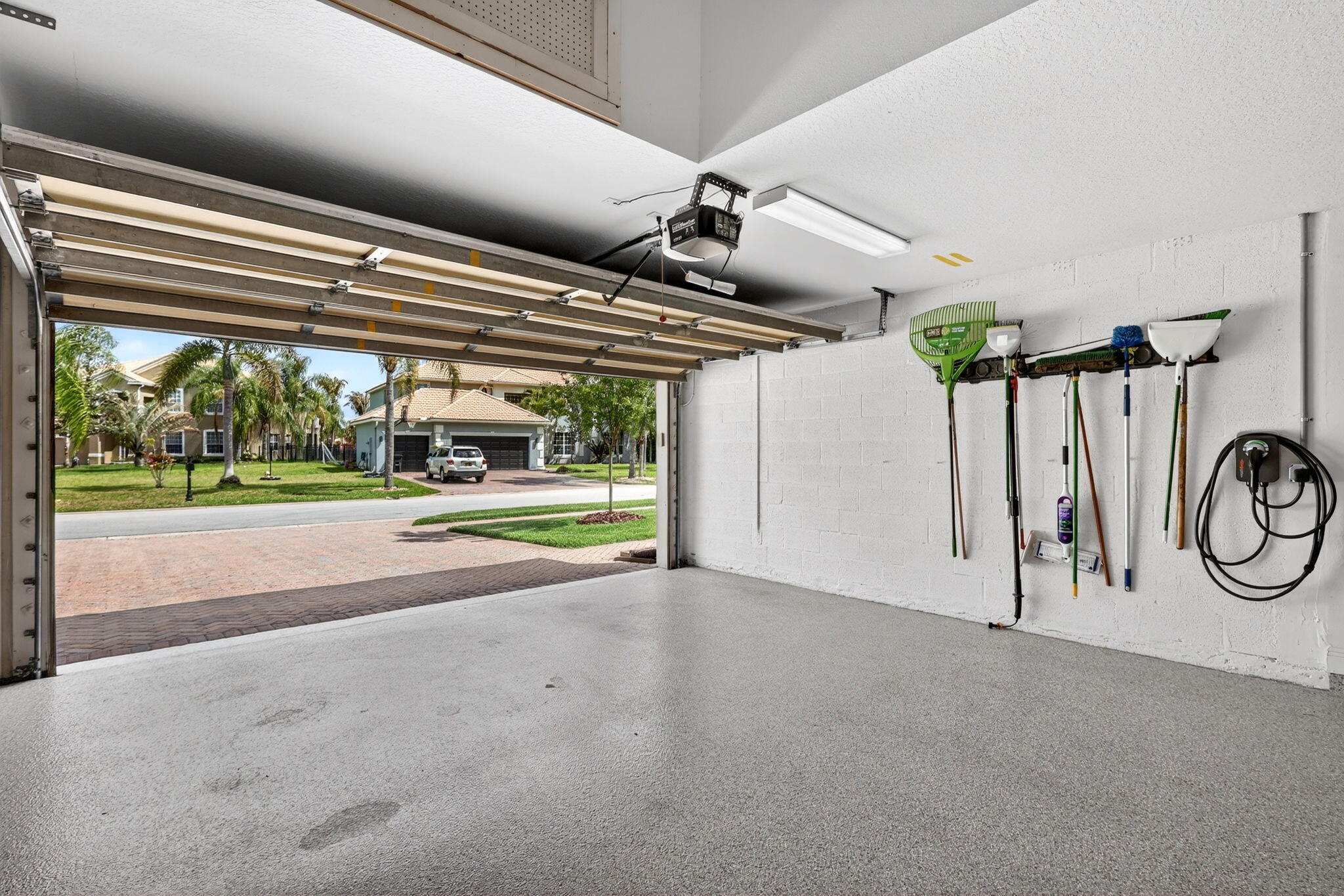 LAKE TUSCANY - Residential