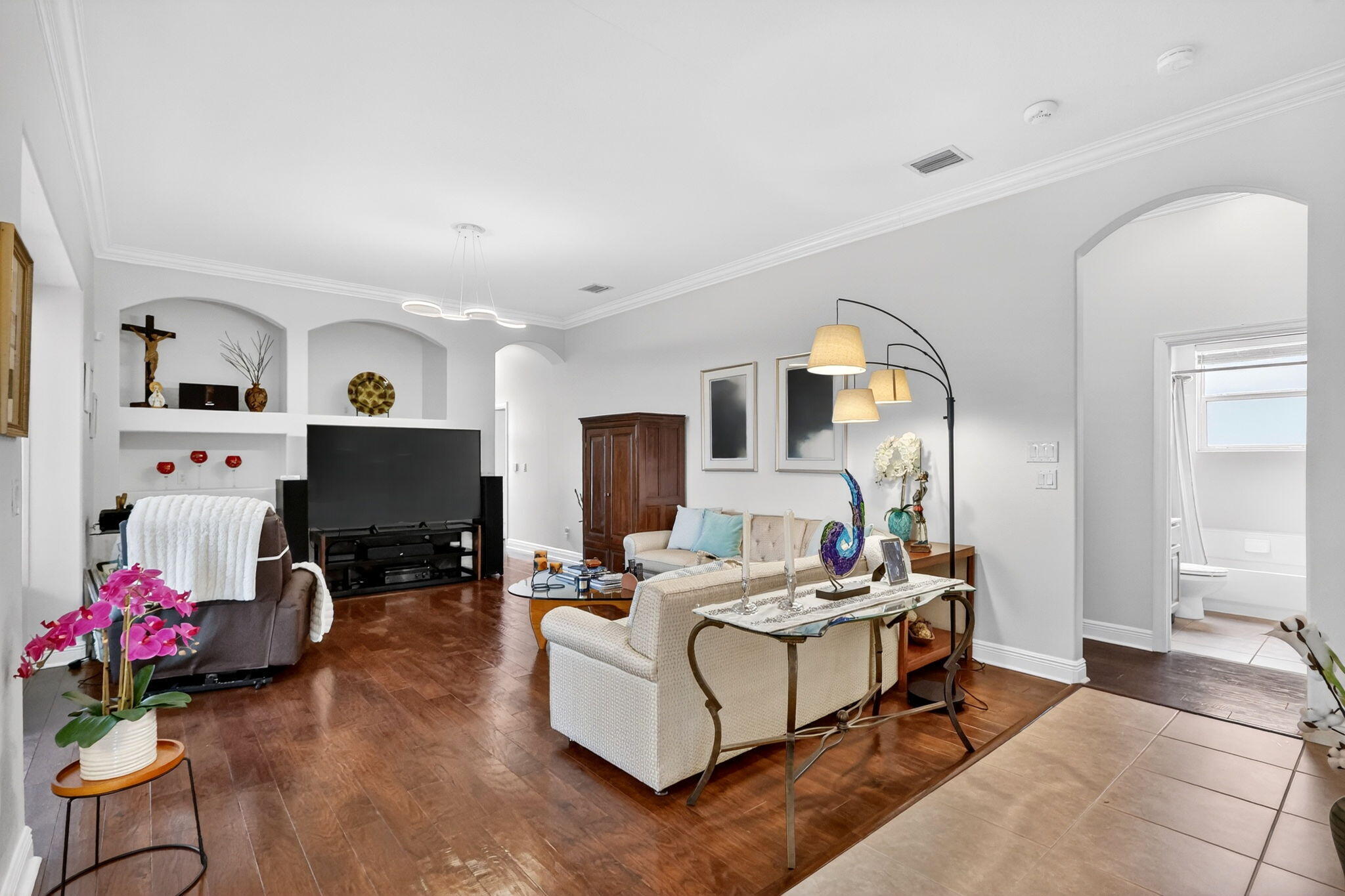 LAKE TUSCANY - Residential