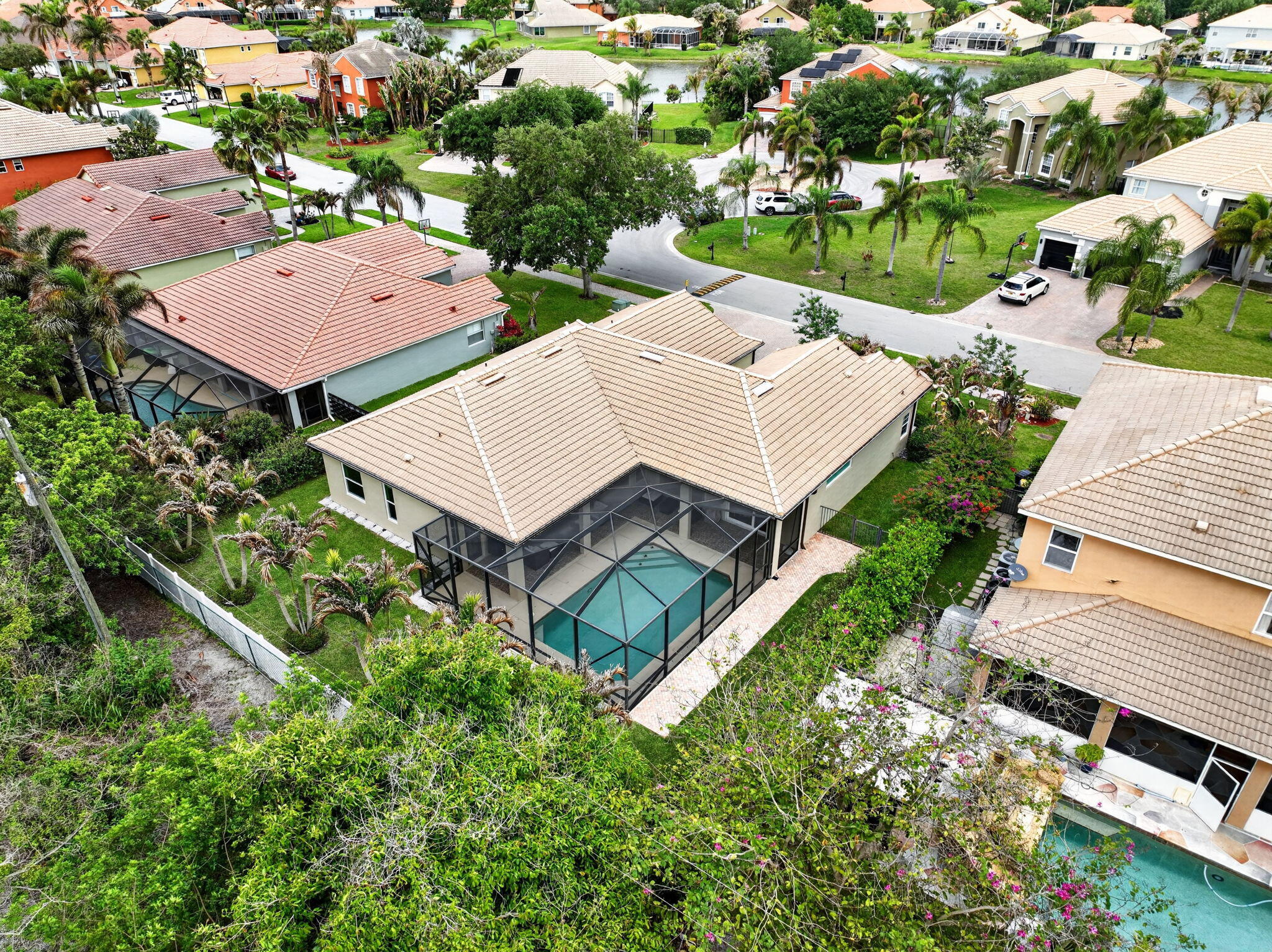 LAKE TUSCANY - Residential