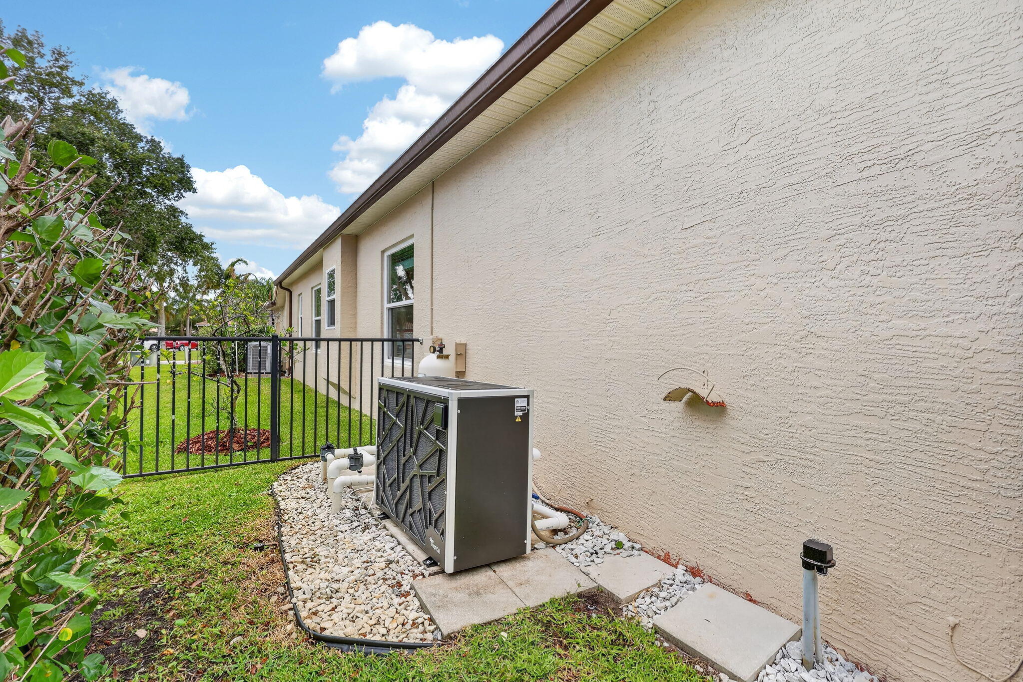 LAKE TUSCANY - Residential