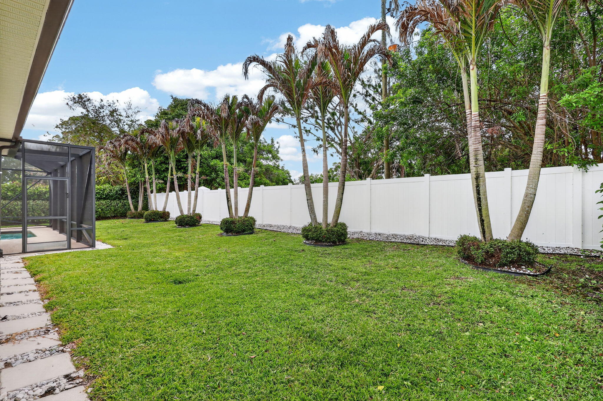 LAKE TUSCANY - Residential